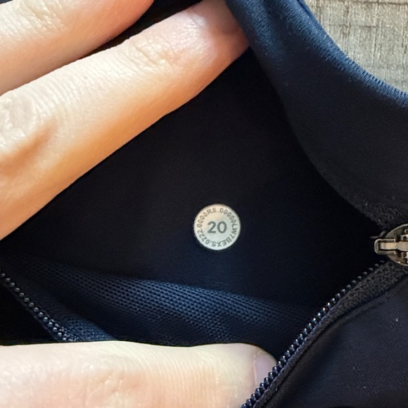 Lululemon Speed Up Shorts 2.5” Size 20 - Picture 4 of 4